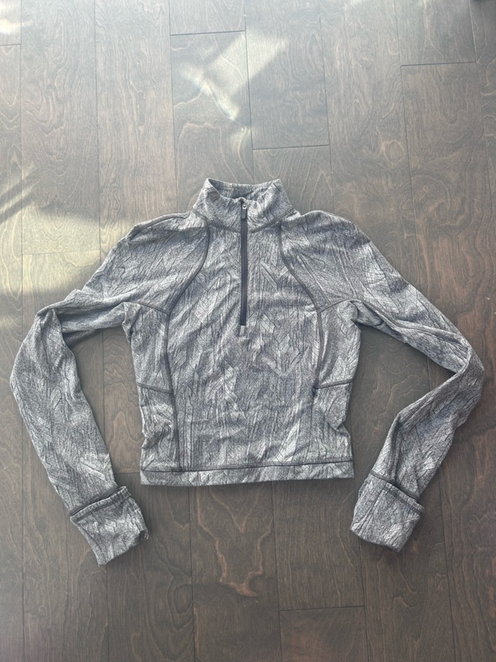 It's Rulu Run Cropped Half Zip pullover Lululemon Size 2